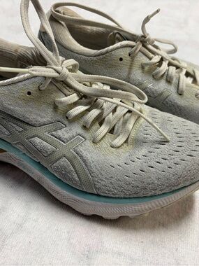 Asics Light Gray Athletic Running Shoes with Aqua Midsole